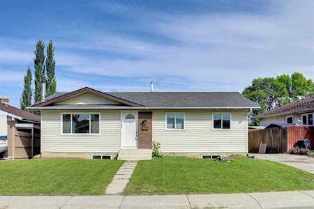 1040 Maitland Dr NE Calgary, AB T2A 5H9