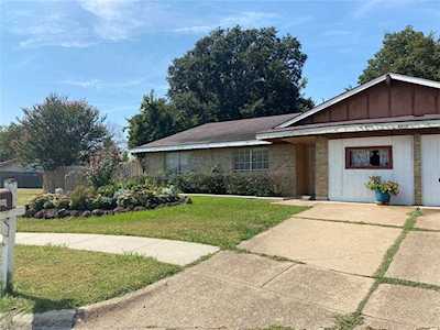 2510 Savannah Court Arlington, TX 76014
