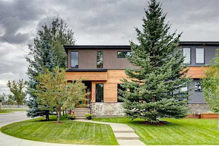 1801 Broadview Rd NW Calgary, AB T2N 3H6
