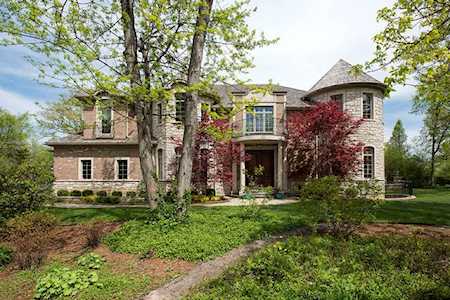 1749 E Ridgewood Ln Glenview, IL 60025