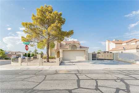 911 Saddle Horn Dr Henderson, NV 89002