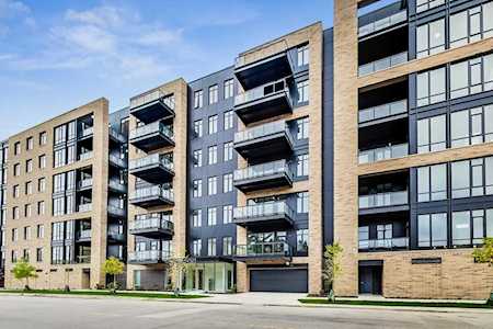 1701 W Webster Ave #209 Chicago, IL 60614