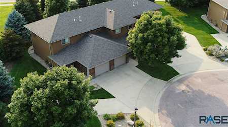 913 Joseph Pl Sioux Falls, SD 57106