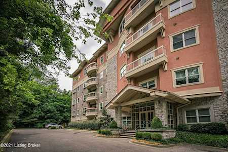 1409 Mockingbird Terrace Dr #101 Louisville, KY 40207
