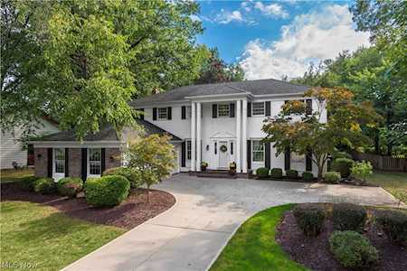 2259 Augusta Ct Westlake, OH 44145