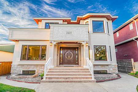 1427 E 30 Avenue Vancouver, BC V5N 3A1