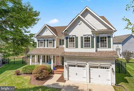 906 Briggsdale Ct Gambrills, MD 21054