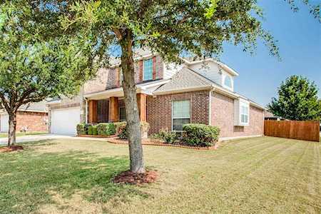 2795 Sun Rise Lane Grand Prairie, TX 75052