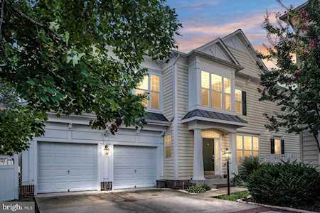 10129 Orland Stone Dr Bristow, VA 20136