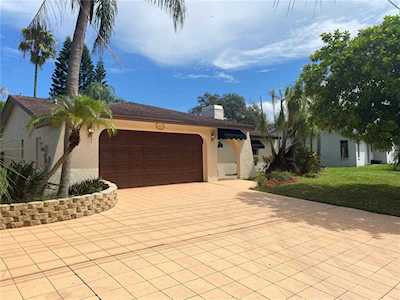 2679 Curlew Rd Palm Harbor, FL 34684