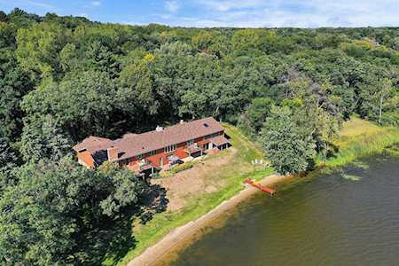 8 Poplar Lane North Oaks, MN 55127