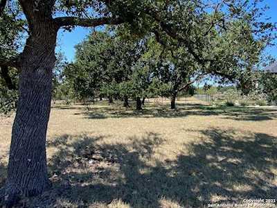 1056 Spanish Trail New Braunfels, TX 78132