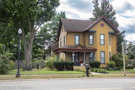 212 E Main St Pinckney Vlg, MI 48169