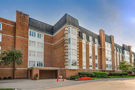 50 Lake Blvd #614 Buffalo Grove, IL 60089
