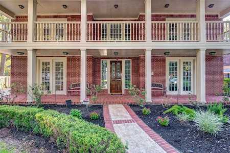 26 Rivercoach Ln Sugar Land, TX 77479