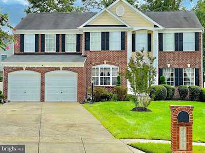 4866 Champlain Ct Waldorf, MD 20602
