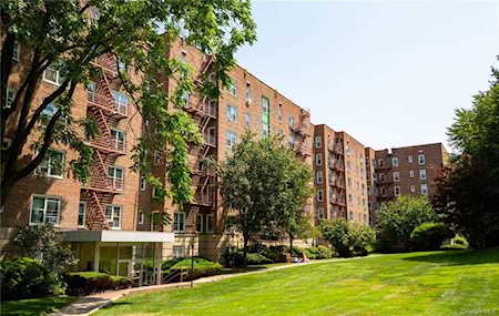1300 Midland Avenue #C44 Yonkers, NY 10704