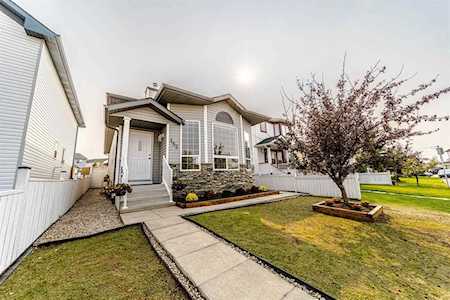 152 Martinvalley Crescent NE Calgary, AB T3J 4L7