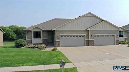 208 S Heritage Rd Brandon, SD 57005
