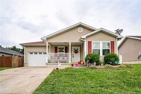 819 Twin Oaks Dr Henryville, IN 47126