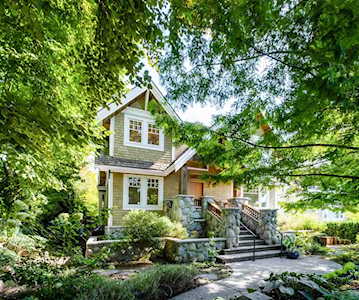 5870 Dunbar Street Vancouver, BC V6N 1X1