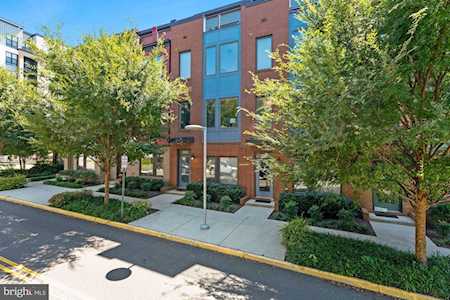 2997 District Ave Fairfax, VA 22031