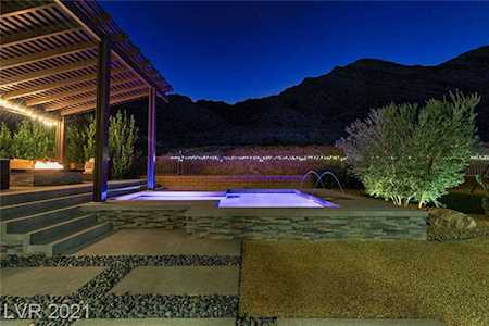 2927 The Peaks Ln Las Vegas, NV 89138