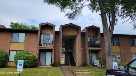 7094 Wildwood Cir #5 Louisville, KY 40291