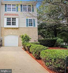 806 Pasadena Place Bowie, MD 20716