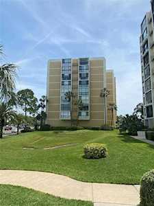 851 Bayway Blvd #104 Clearwater Beach, FL 33767
