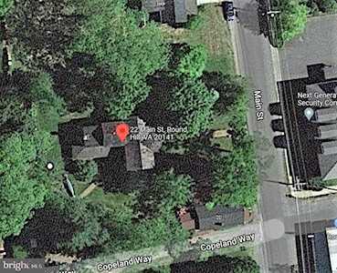 22 Main St Round Hill, VA 20141