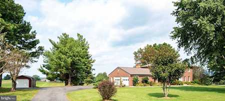 41756 Lovettsville Rd Lovettsville, VA 20180