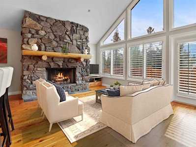 136 Stonecreek Rd #2 Canmore, AB T1W 3A5