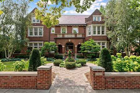 1325 Mount Curve Avenue Minneapolis, MN 55403