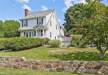 39 Ledge Rd East Greenwich, RI 02818