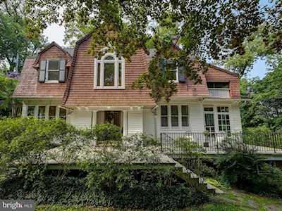 106 Oakdale Rd Baltimore, MD 21210
