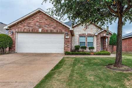 332 Silver Lake Trail Fort Worth, TX 76140