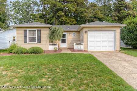 32 Regent Ct Brick, NJ 08723