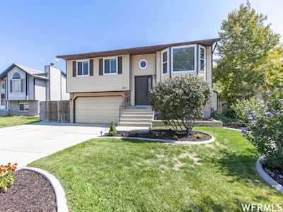 6937 S Diamondleaf Way W West Jordan, UT 84081