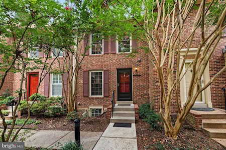 2404 Walter Reed Dr S #3 Arlington, VA 22206