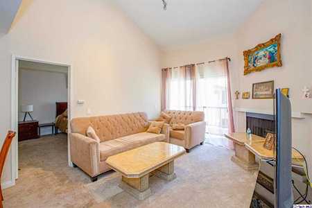 21550 Burbank Blvd #313 Woodland Hills, CA 91367