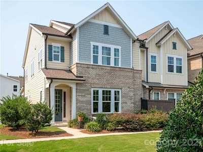 10034 Wayfair Meadow Ct Charlotte, NC 28277