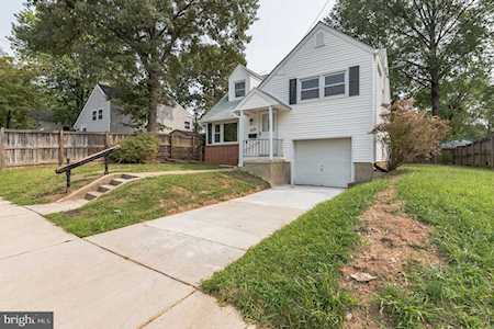 1019 Sharon Dr Glen Burnie, MD 21061