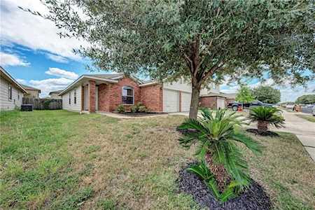 12417 Sky Harbor DR Del Valle, TX 78617
