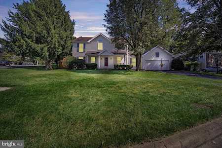 1425 Flynn Ct Herndon, VA 20170