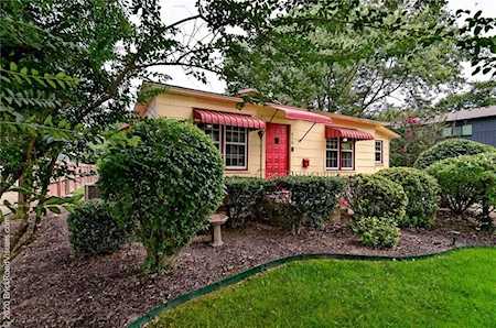 416 NW 7th St Bentonville, AR 72712
