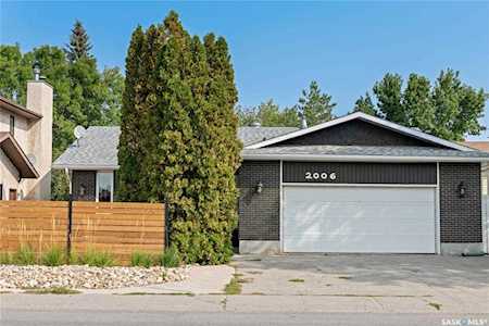 2006 E Truesdale Dr Regina, SK S4V 0M4
