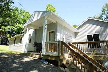 1670 Maxfield Rd Hartland Twp, MI 48353