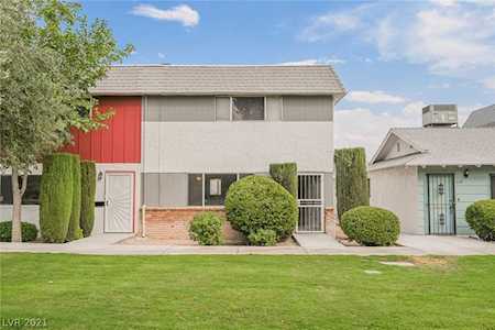 312 Greenbriar Townhouse Way Las Vegas, NV 89121