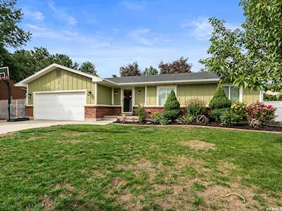 2536 W Tamra Dr Taylorsville, UT 84129